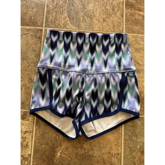 Free People Movemnt Island Time Shorts Purple Amethyst Chevron Size Small - Picture 8 of 9